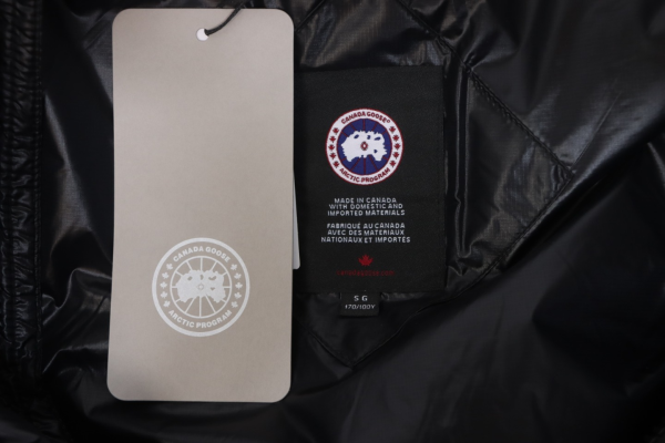canada_goose_crofton_quilted_recycled_nylon_ripstop_down_jacket_black_1B6E3FD68A51C CANADA GOOSE Crofton Quilted Recycled-Nylon Ripstop Down Jacket Black