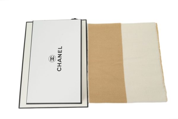 chanel_wool_tassel_scarf_white_brown_1D1869F6E101D Chanel wool tassel scarf white brown