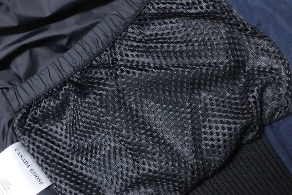 Canada Goose   Dark blue short down jacket