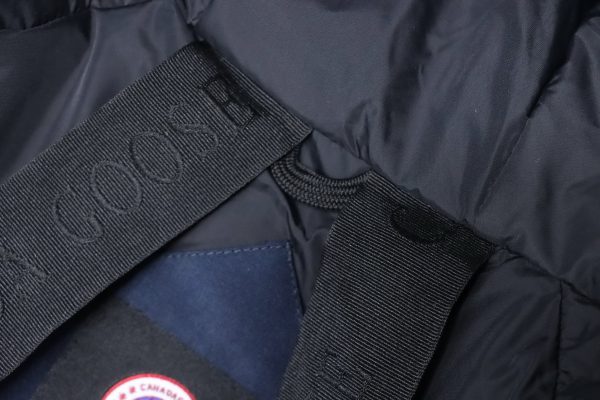 Canada Goose   Dark blue short down jacket
