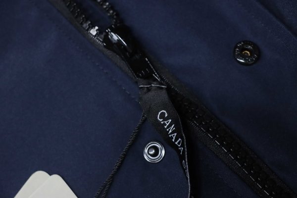 Canada Goose   Dark blue short down jacket