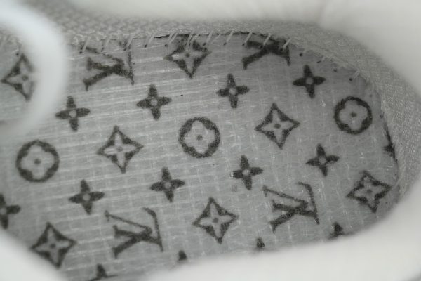 copy_of__pk_god_batch_louis_vuitton_soccer_white_1C5370EC8CF1A PK God Batch Louis Vuitton Run Tatic White