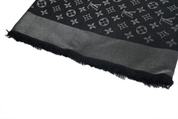 copy_of_louis_vuitton_suede_tassel_scarf_khaki_1D187131E8D1F Louis Vuitton Suede Tassel Scarf Black