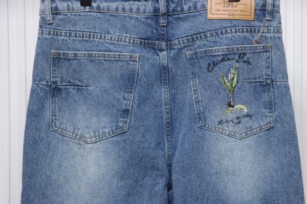 dior_cd_embroidered_letters_plant_flowers_couple_washed_jeans_1B5EF32AB1B11 Dior CD embroidered letters plant flowers couple washed jeans