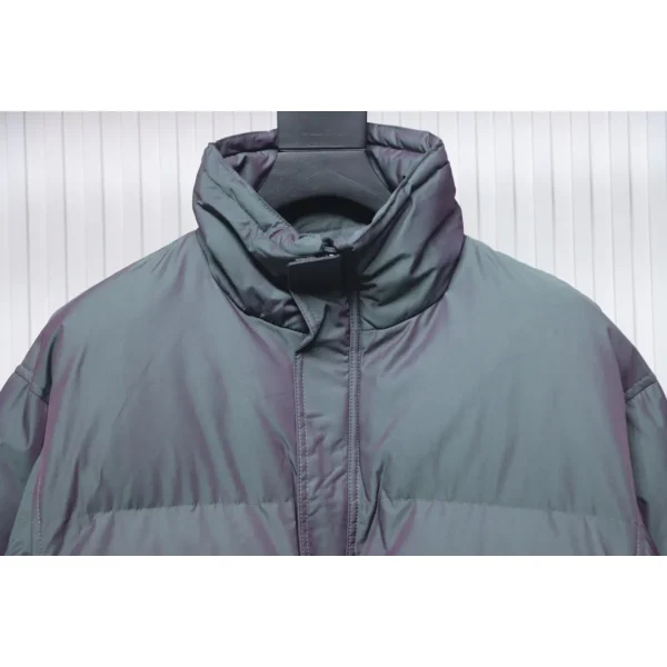 fear_of_god_essentials_high_street_style_synthetic_insulated_jacket_laser_colorful_1CEB34BFD191B Fear of God Essentials High Street Style Synthetic Insulated Jacket Laser Colorful