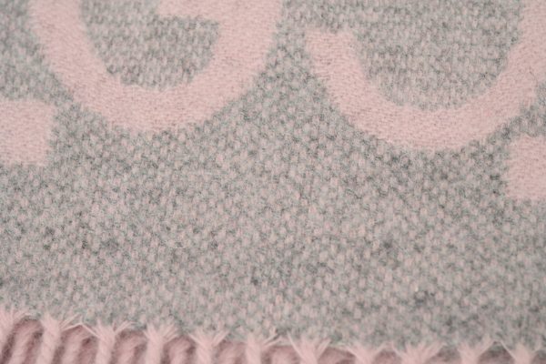 _gucci_knitted__bassel_scarf___big_pink_1D18689EF6011 Gucci Knitted Bassel Scarf Big Pink