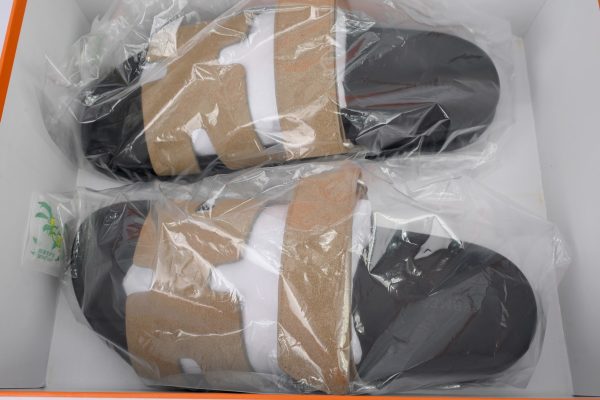 hermes_hermes_flat_flip_flops_khaki_1C5DCBA8A1B14 Hermes flat flip flops Khaki