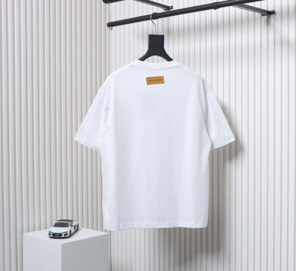 high_quality_batch_louis_vuitton_comic_cartoon_flame_letter_print_short_sleeve_white_1C1C3C209971C High Quality Batch Louis Vuitton Comic Cartoon Flame Letter Print Short Sleeve White