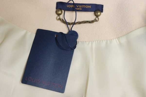 louis_vuitton_bugs_bunny_varsity_jacket_white_1B7395E5C991C Louis Vuitton Bugs Bunny Varsity Jacket White