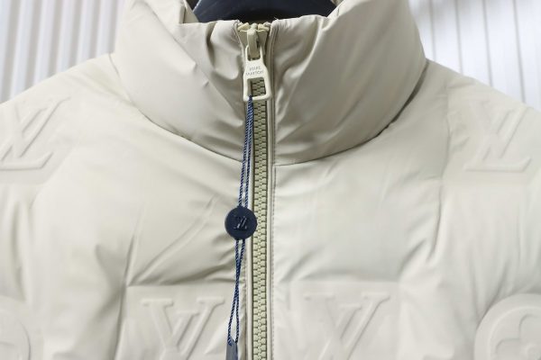 louis_vuitton_embossed_zipper_down_jacket_white_1D0F091F76913 Louis Vuitton Embossed Zipper Down Jacket White