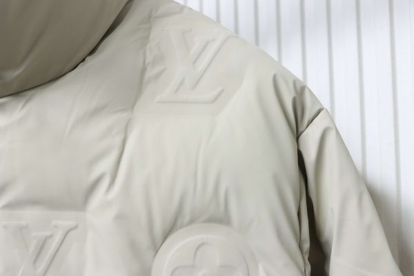 louis_vuitton_embossed_zipper_down_jacket_white_1D0F0920B5A11 Louis Vuitton Embossed Zipper Down Jacket White
