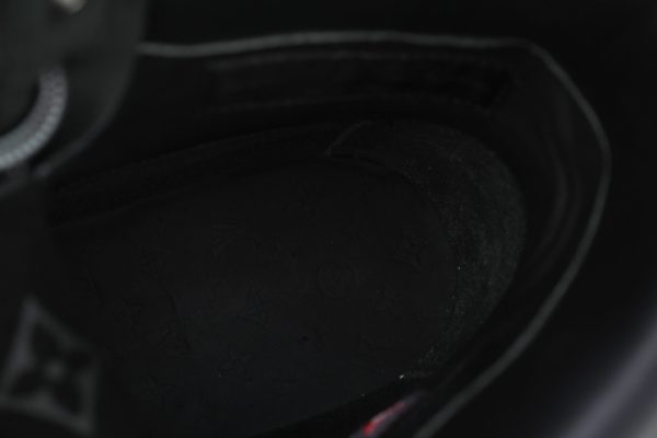 lv_x_timberland_6_in_ankle_boot_black_1B40D381A281C LOUIS VUITTON x Timberland 6-In Ankle Boot Black