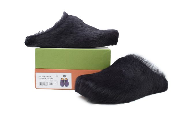 Marni Long hair Calfskin Fussbett Sabot Black SBMR000600P412200N99