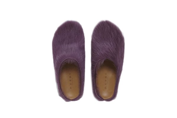 marni_long_hair_calfskin_fussbett_sabot_purple_sbms004601p412200c68_1B7B089D3971F Marni Long hair Calfskin Fussbett Sabot Purple SBMS004601P412200C68