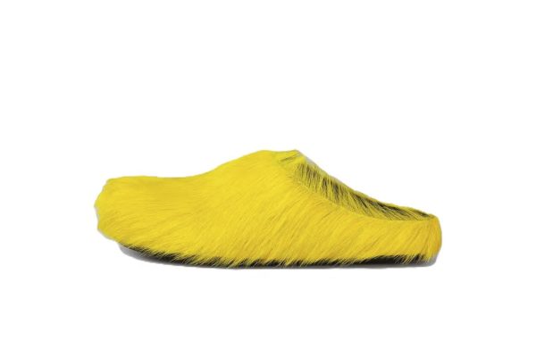 Marni Long hair Calfskin Fussbett Sabot Yellow SBMR000600P4122Z0565 Marni Long hair Calfskin Fussbett Sabot Yellow SBMR000600P4122Z0565