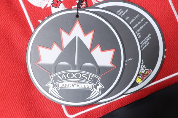 Moose  Knuckles  Stirling  Women's down jacket bright red