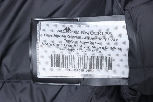 Moose  Knuckles  Stirling  Women's down jacket bright red