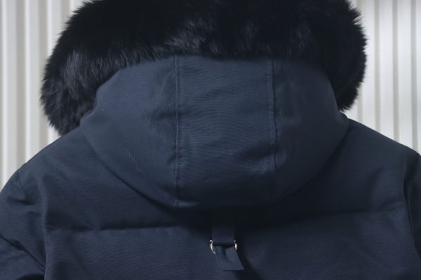 Moose knuckles  Zippered women's down jacket Dark blue