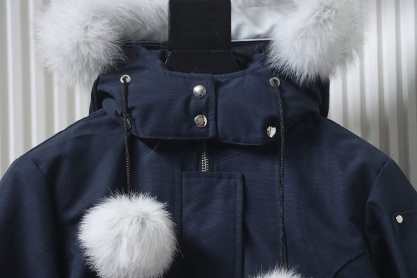 moose_knuckles_women_s_debbie_down_bomber_jacket_w__fur_black_1D0F0DB819F1B Moose Knuckles Classic Women's Down Jacket Dark Blue