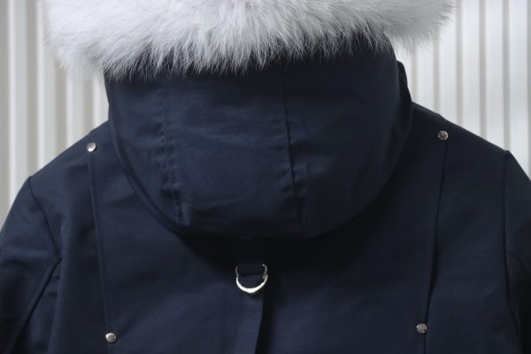 moose_knuckles_women_s_debbie_down_bomber_jacket_w__fur_black_1D0F0DB92B018 Moose Knuckles Classic Women's Down Jacket Dark Blue