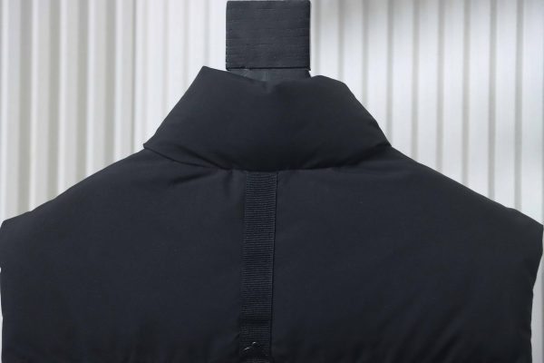 _moose_knuckless__glossy_down_vest__black_1D22AD6BEF918 Moose knuckless Glossy down vest Black