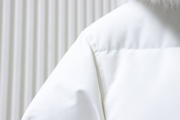 moose_knuckless_cloud_down_jacket__white_1D22B49963910 Moose knuckless Cloud down jacket White