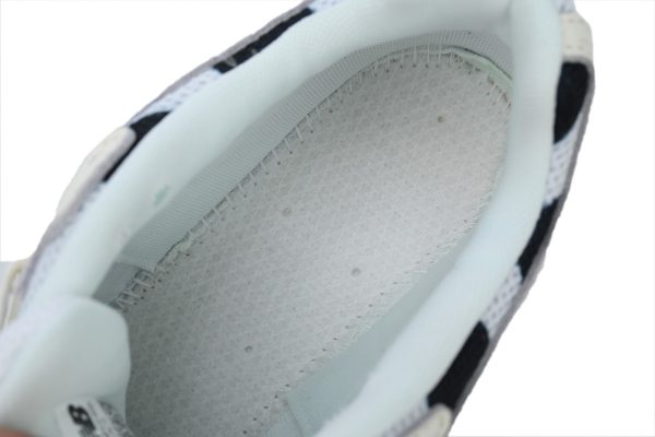 New Balance 1906R Polka Dot Pack - Sea Salt M1906RPC