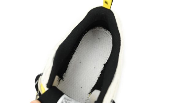 New Balance 1906R White and yellow RGG M1906RGG