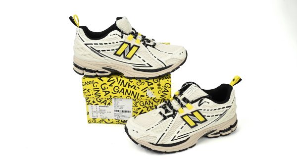 New Balance 1906R White and yellow RGG M1906RGG