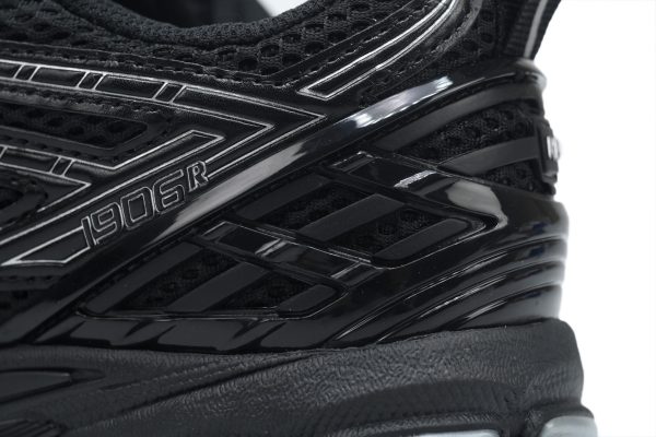 new_balance_black_silver_m1906rch_1AD63C5F5B317 NEW BALANCE Black Silver M1906RCH