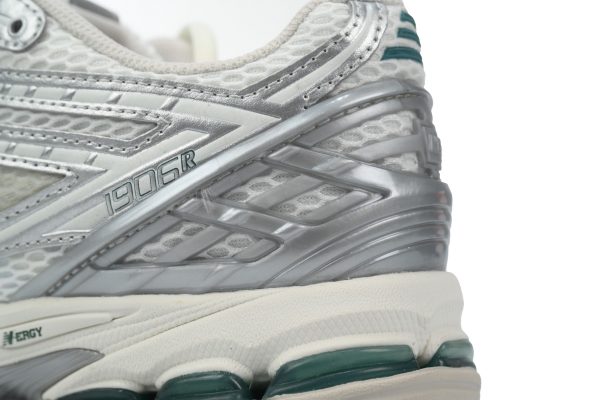 NEW BALANCE Light Gray Silver M1906REE