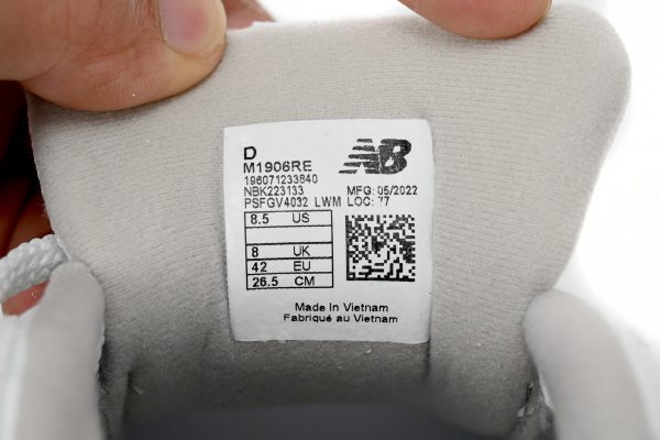 new_balance_white_pale_m1906re__1AD639937771E NEW BALANCE White Pale M1906RE