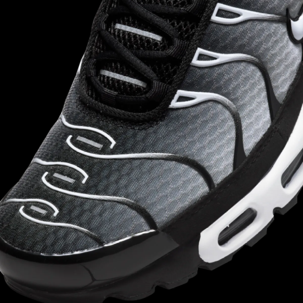 nike_air_max_plus_black_silver_white_dm0032_003_1B22023B60516 Nike Air Max Plus Black Silver White DM0032-003