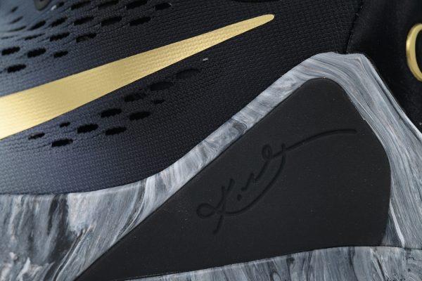 Nike Kobe 9 EM Protro 'Mambacita' FZ7333-002