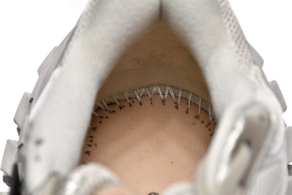 pk_god_batch_balenciaga_defender_beige_685611_w2ra6_9700_1B239C5F57312 PK God Batch Balenciaga Defender Beige 685611 W2RA6 9700