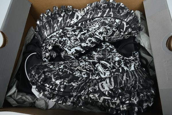 pk_god_batch_balenciaga_defender_graffiti_685611_w2rg1_9015_1B239AEA96C1B PK God Batch Balenciaga Defender Graffiti 685611 W2RG1 9015