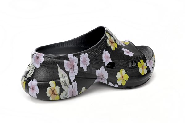 PK God Batch BALENCIAGA Pool Croc Watermark Black 677389 W1S8G 6556