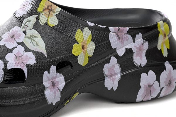 PK God Batch BALENCIAGA Pool Croc Watermark Black 677389 W1S8G 6556