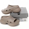 pk_god_batch_balenciaga_pool_crocs_beige_677386_w1s8e_2500_1B1CDFE21B41B PK God Batch BALENCIAGA Pool Crocs Beige 677386 W1S8E 2500