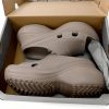 pk_god_batch_balenciaga_pool_crocs_beige_677386_w1s8e_2500_1B1CDFE2D6211 PK God Batch BALENCIAGA Pool Crocs Beige 677386 W1S8E 2500