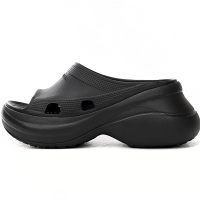 PK God Batch BALENCIAGA Pool Crocs Black 677389 W158E 1000 PK God Batch BALENCIAGA Pool Crocs Black 677389 W158E 1000