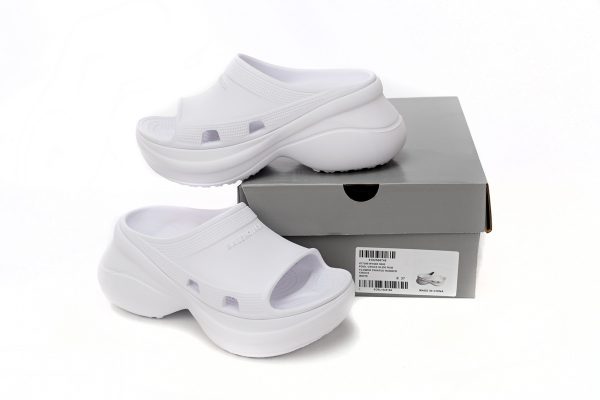 pk_god_batch_balenciaga_pool_crocs_white_677389_w1s8e_9000_1B1CE1AF7D81D PK God Batch BALENCIAGA Pool Crocs White 677389 W1S8E 9000