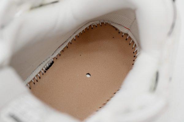 pk_god_batch_balenciaga_runner_graffiti_white_677402_w3rbq_9010_1B601F05B6A1D PK God Batch Balenciaga Runner Graffiti White 677402 W3RBQ 9010