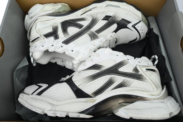 pk_god_batch_balenciaga_runner_sneaker__gradient___white_black__772774_wrung_9010_1CB78460C7113 PK God Batch Balenciaga Runner Sneaker 'Gradient - White Black' 772774 WRUNG 9010