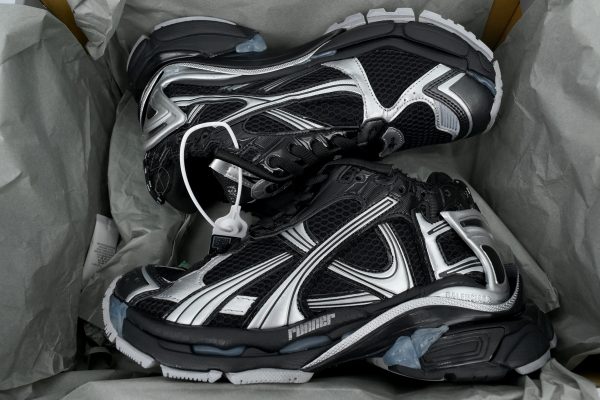 PK God Batch Balenciaga Runner Sneaker Dark Gray 772767 W3RNY 0322