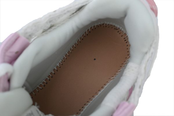 PK God Batch Balenciaga Runner White Pink 677403W3RB39059