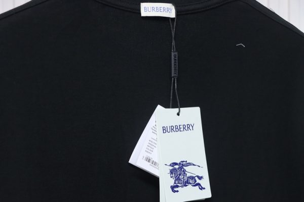 pk_god_batch_burberry_black_and_white_striped_horse_print_short_sleeves_1C1FF9A7DD11B PK God Batch Burberry Black and white striped horse print short sleeves