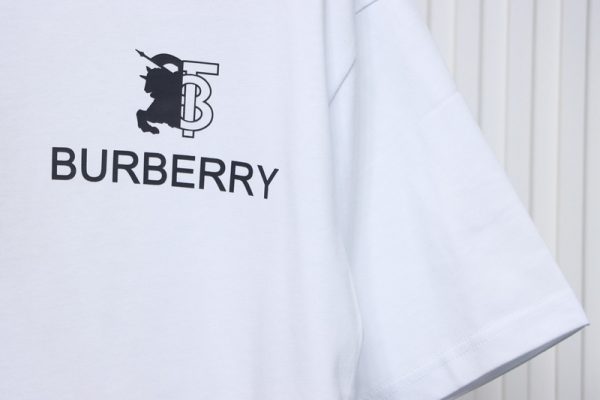 pk_god_batch_burberry_spliced___war_horse_short_sleeve_t_shirt_white_1C1FF5A4F391A PK God Batch Burberry Spliced ??War Horse Short Sleeve T-Shirt White