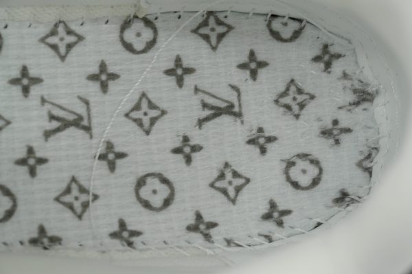 pk_god_batch_louis_vuitton_black_and_white_1D1FC85D9A913 PK God Batch LOUIS VUITTON Black And White