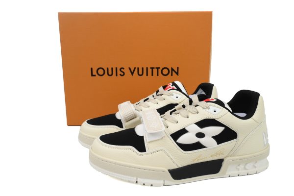 PK God Batch LOUIS VUITTON Trainer Monogram Flower Black